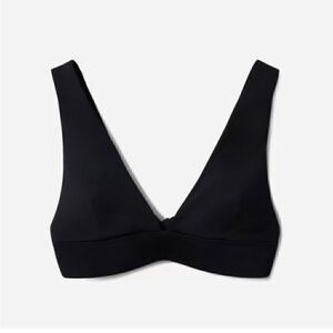 NEW Everlane The Triangle Bikini Top in Black Medium